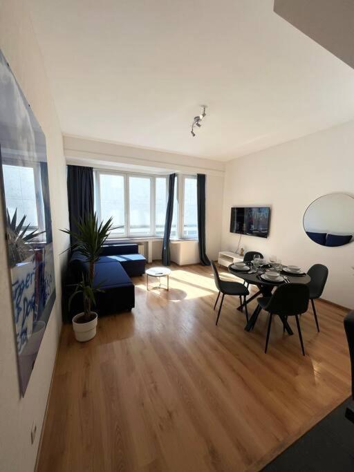 Amazing Flat-Center Of Brussels Apartment Bagian luar foto